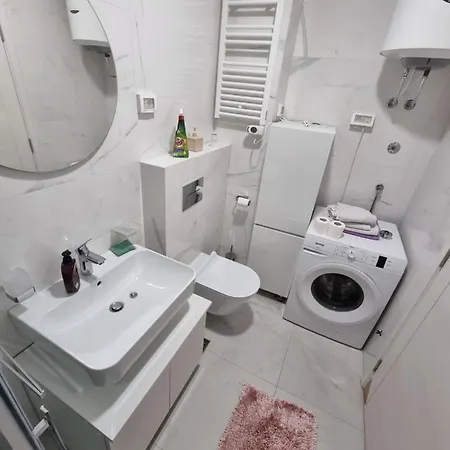 Regina Apartment
