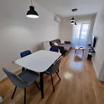Regina Apartman *